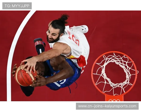 浙江队利用外线火力不断压制对方 浙江队利用外线火力不断压制对方