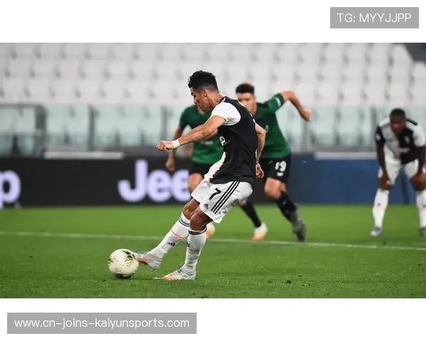 尤文中场长传直接制造致命空档：从战术洞察到日常训练的全方位提升